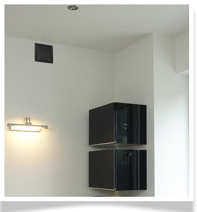 Решетка Kratki 22х22 графитовая с жалюзи